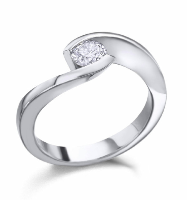 White gold ring with Diamond