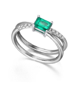 Anillo de oro blanco con Esmeralda y Diamantes