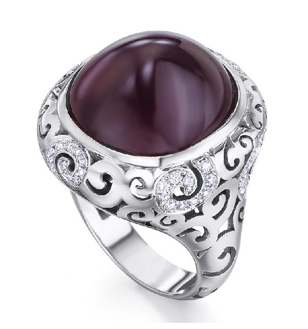 Anillo de  oro blanco con Rubí y  Diamantes