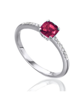 Anillo oro blanco con Diamantes y Rubí