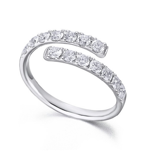 Anillo oro blanco y Diamantes