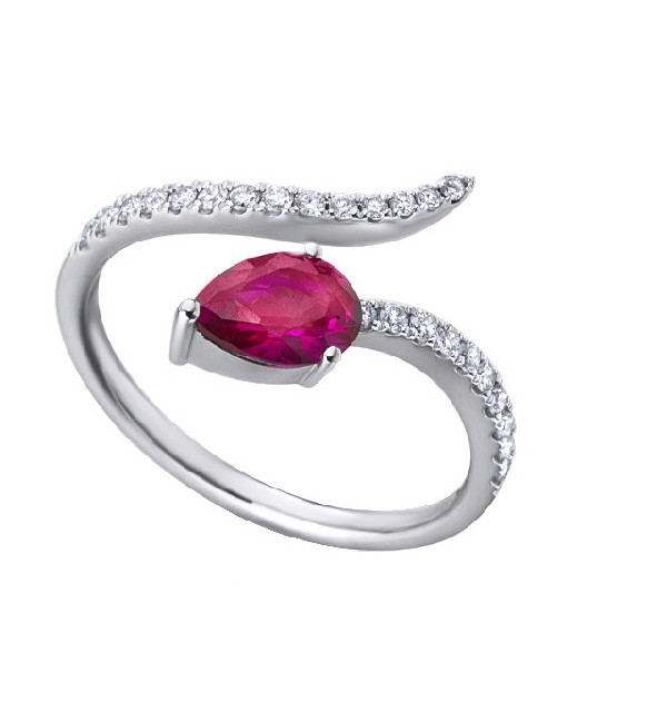 Anillo de  oro blanco con Rubí y  Diamantes