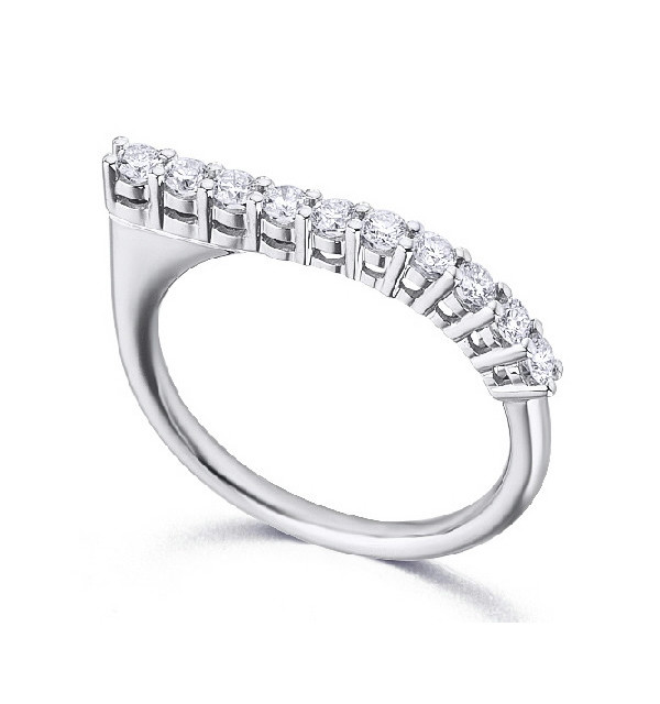 White gold ring and Diamonds