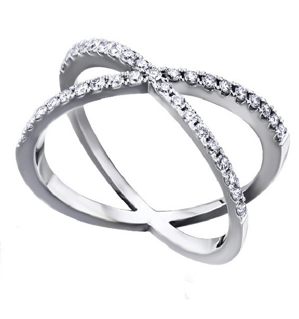 Anillo oro blanco y Diamantes