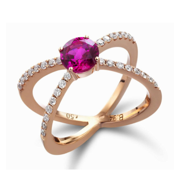 Rose gold ring with Ruby and Diamonds