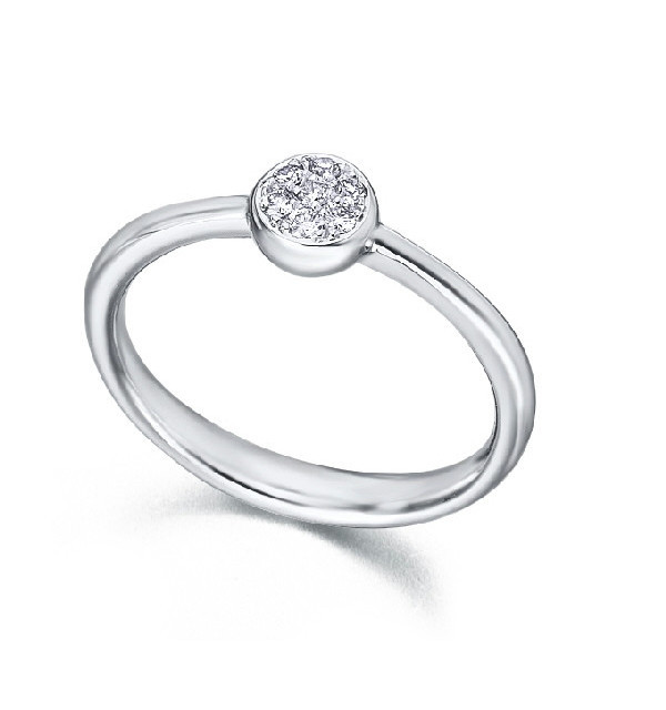 White gold ring with Diamonds