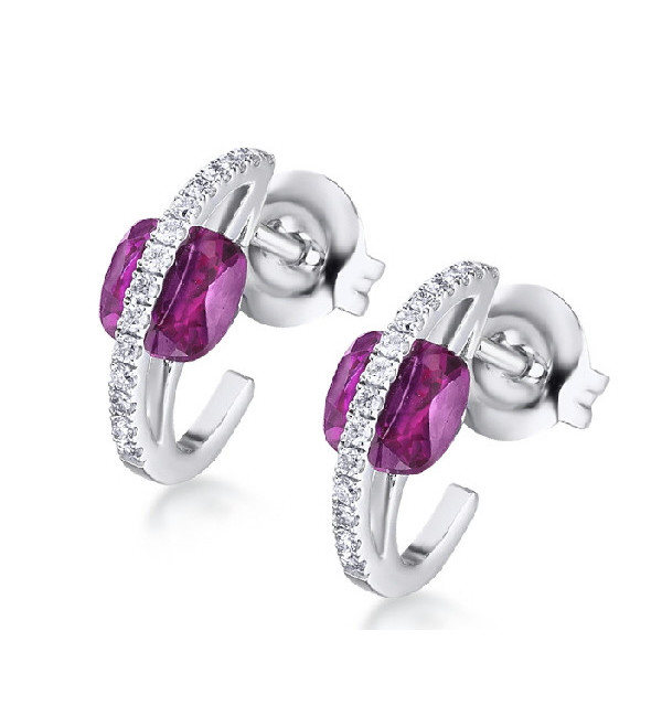 White gold earrings with Diamonds and Ruby.