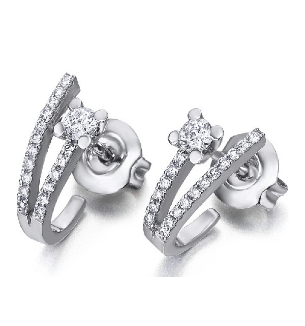 White gold earrings and Diamonds