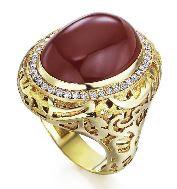 Anillo oro amarillo, Cornalina  y Diamantes