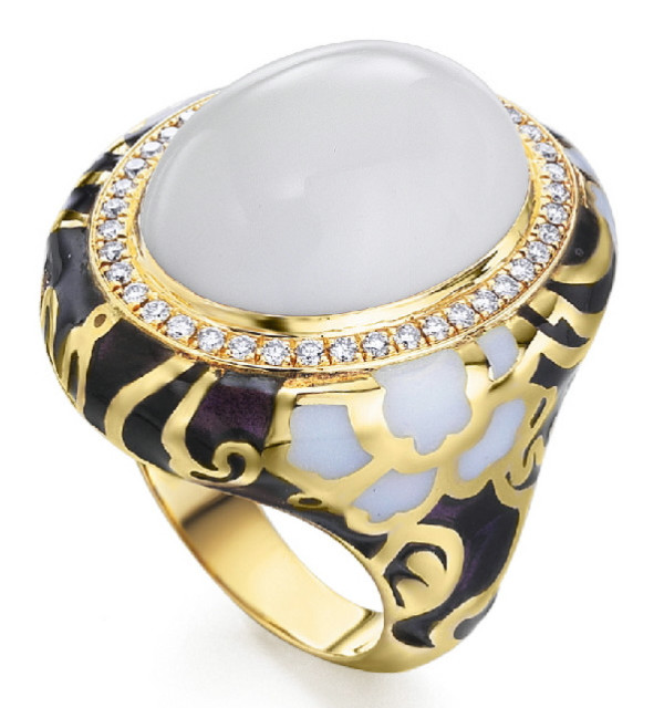 Yellow gold ring with white Agate, enamel and Diamonds