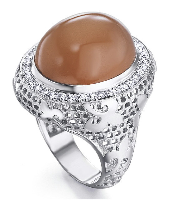 Anillo oro blanco , Piedra luna   y  Diamantes