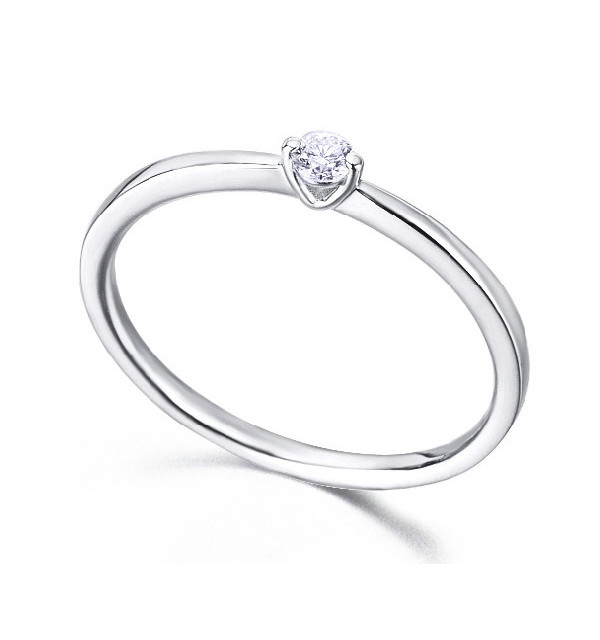 White ring gold with a Diamond