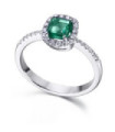 White gold ring with Emerald and Diamonds