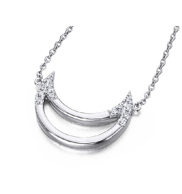 White  gold pendant with  Diamonds