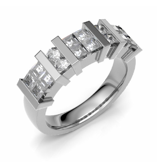White gold ring with Diamonds