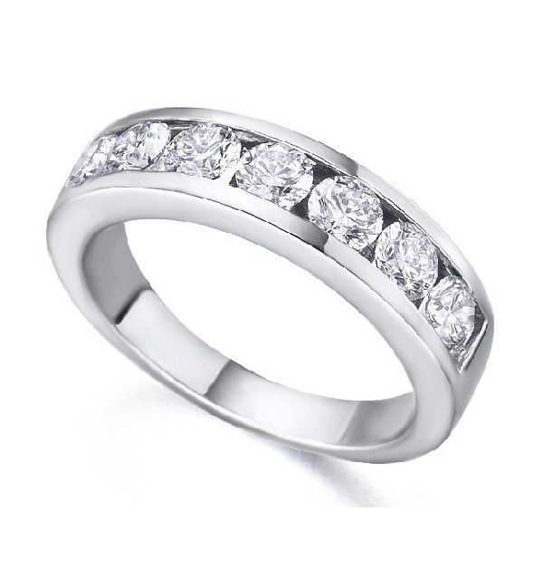White gold ring with Diamonds