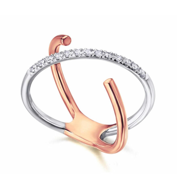 Anillo oro blanco, amarillo y diamantes.