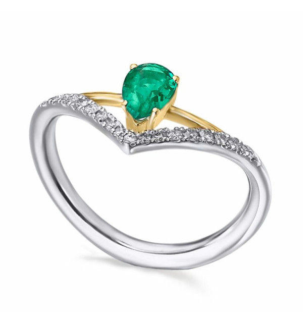 Anillo de  oro blanco, amarillo con Esmeralda y  Diamante