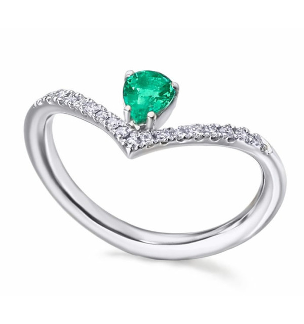 Anillo de  oro blanco con Esmeralda y  Diamante