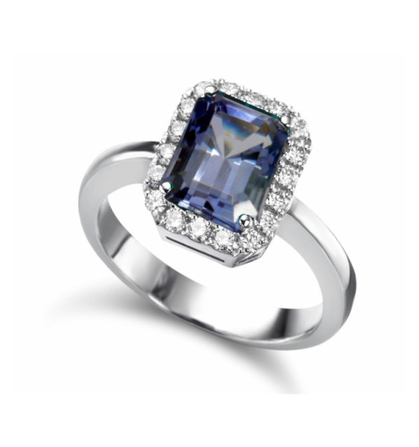 Anillo oro blanco con Zafiro y Diamantes.