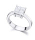 Anillo oro blanco con diamantes talla princesa.