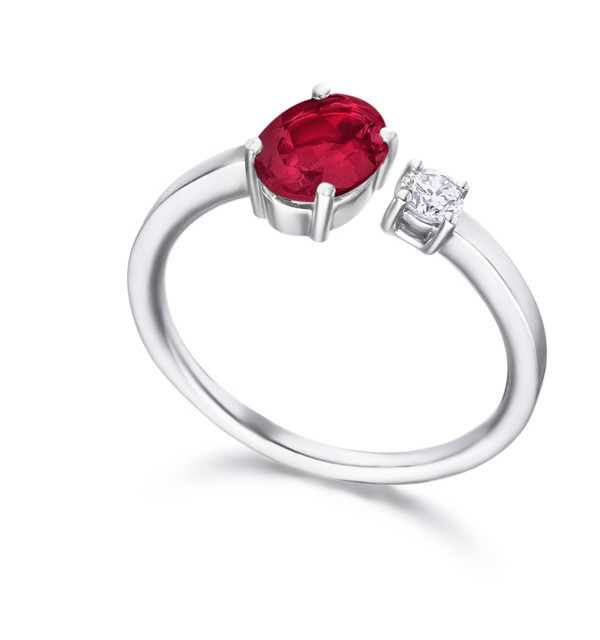 Anillo de  oro blanco con Rubí y  Diamantes